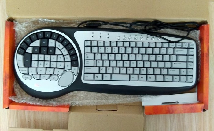 Anti-Ghosting Keyboard - Keyboard Gaming Mekanis CS dengan Lampu